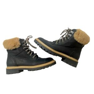 Steve Madden Alaska black lace up faux leather lug sole ankle boots size 7